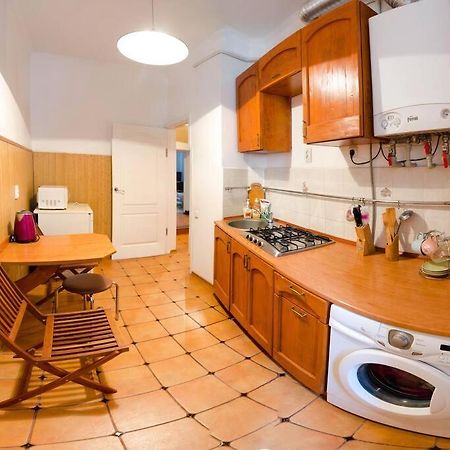 Парковка ! Квартира Поруч Госпіталю, Центр. Lviv Extérieur photo